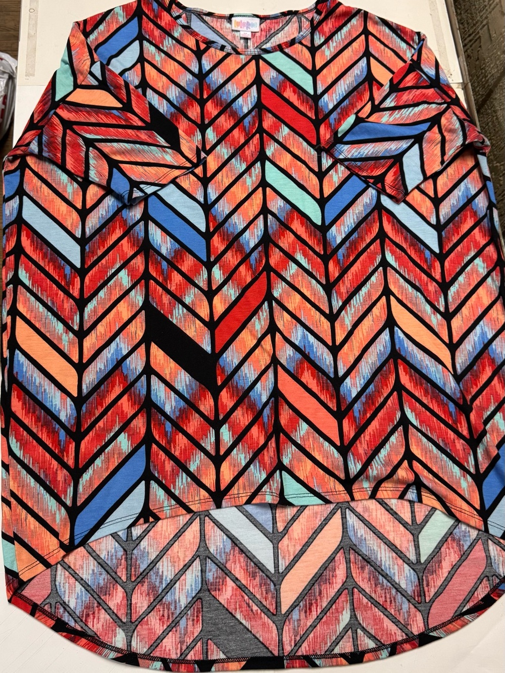 LuLaRoe Irma Colorful Black Chevron Geometric Short Sleeve Tunic Top Shirt